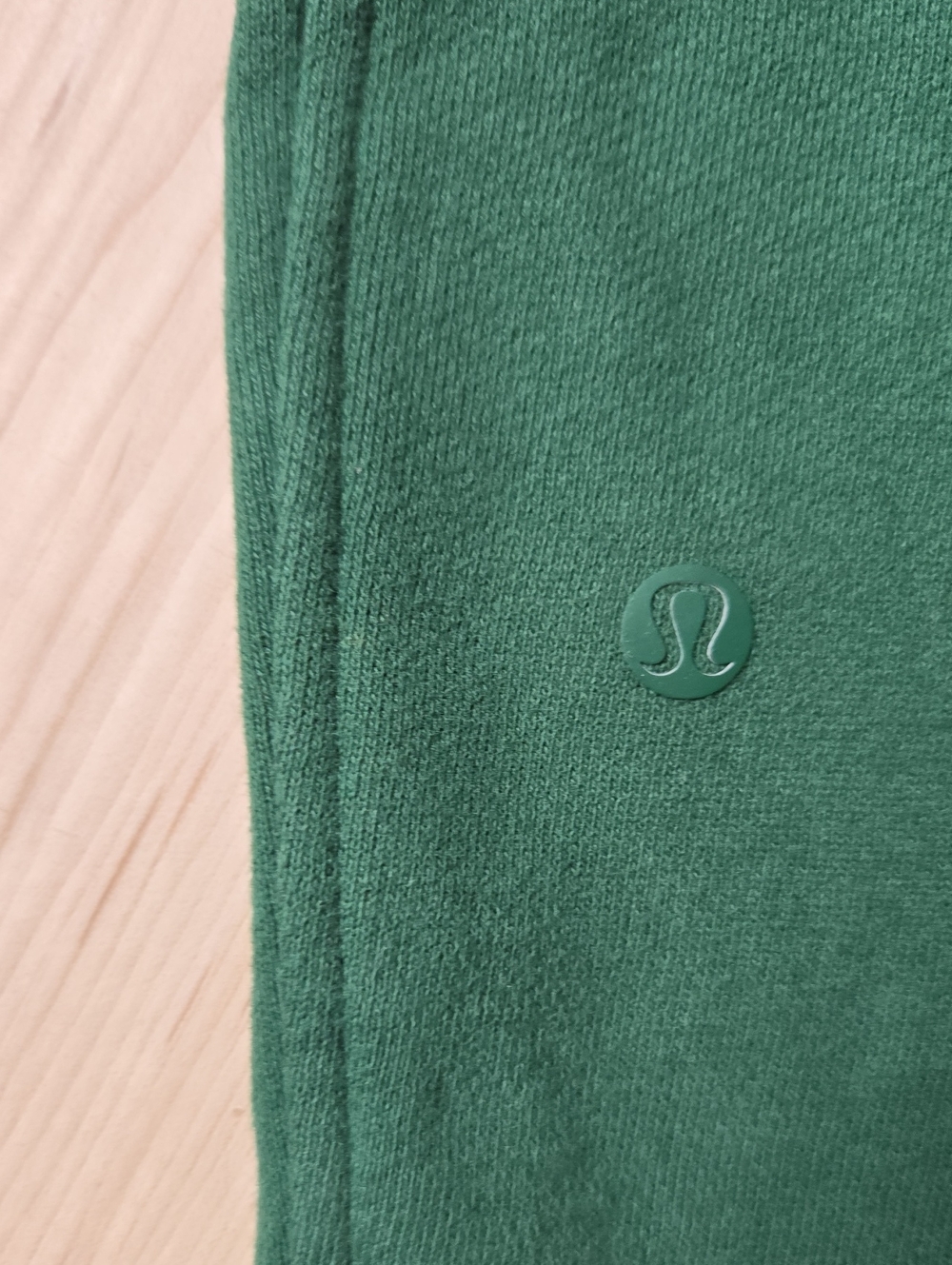 Lululemon Scuba Joggers, Green, Size 6 - Picture 3 of 4